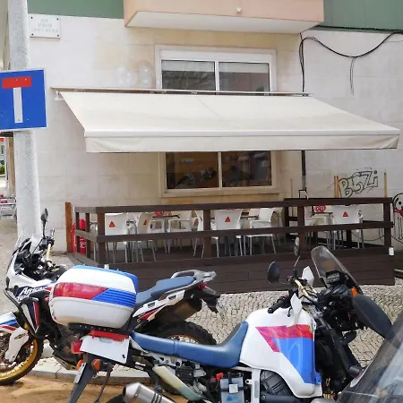 Rare Sunny Gem In Close To Airport Lejlighed *