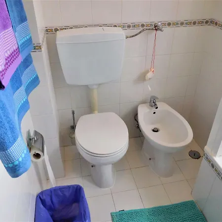Apartman Rare Sunny Gem In Close To Airport *